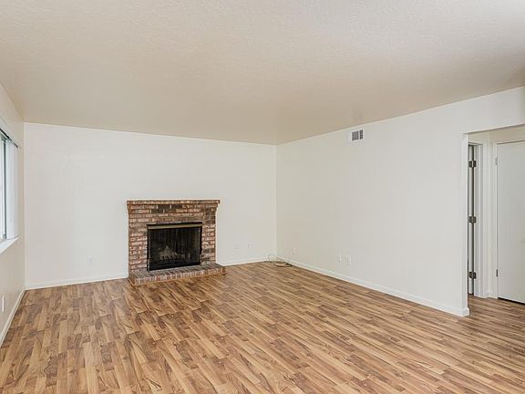 3rd image of 6233 Cavan Dr APT 1