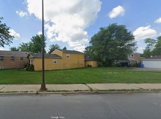 8910 S Anthony Ave, Chicago, IL 60617