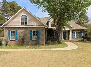120 Royal Woods Way, Whispering Pines, NC 28327