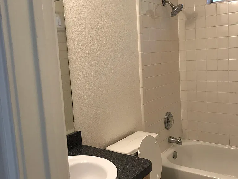 3104 Northwest Blvd #D — Photo 13