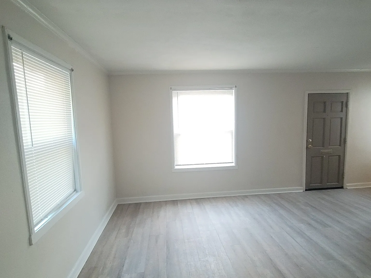 3 bed, 1000 sqft, $1,450 — Photo 4