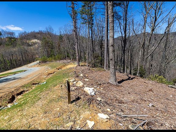 5th image of 84 Wilderness Reserve Parkway
