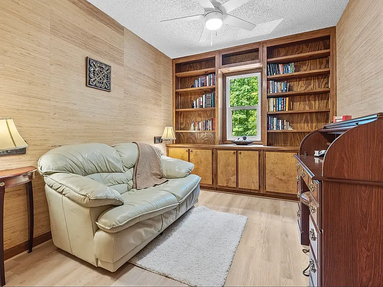 500 Hickory Hills Trl — Photo 16