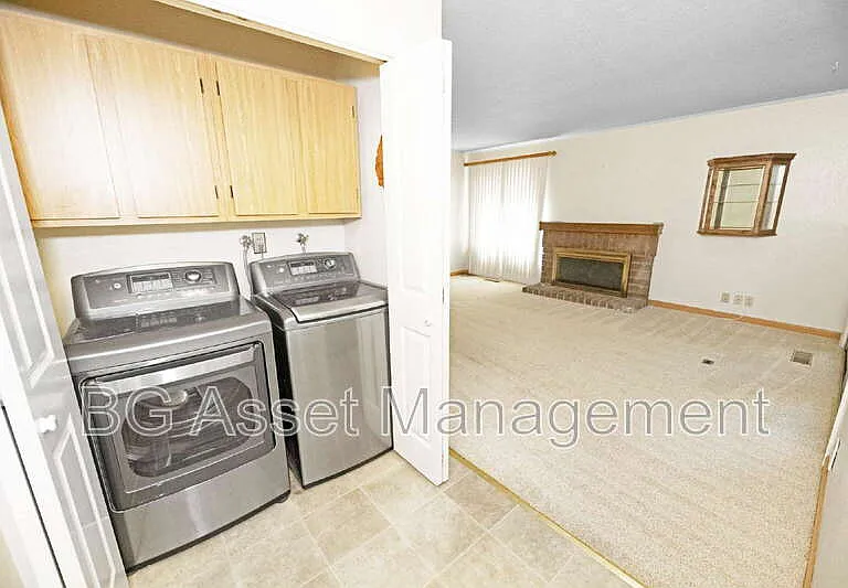 1830 Weir Dr — Photo 12