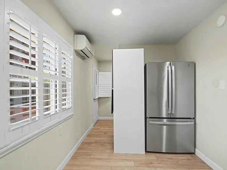 2839 Devonshire Ave — Photo 8