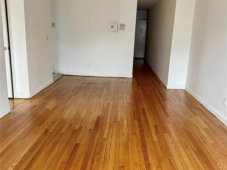 7 Bond St #3J — Photo 5