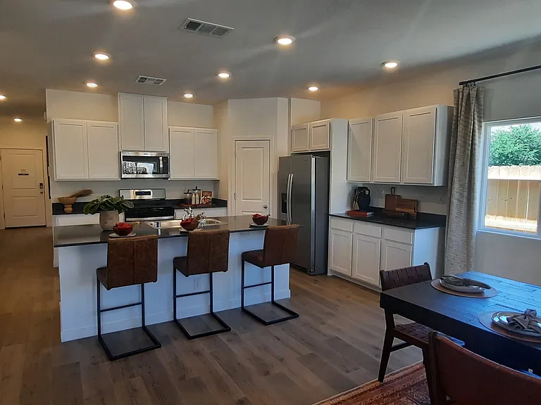 210 Chandler Rd — Photo 4