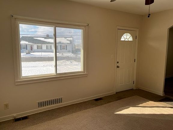 4th image of 63 Ellwood Pl