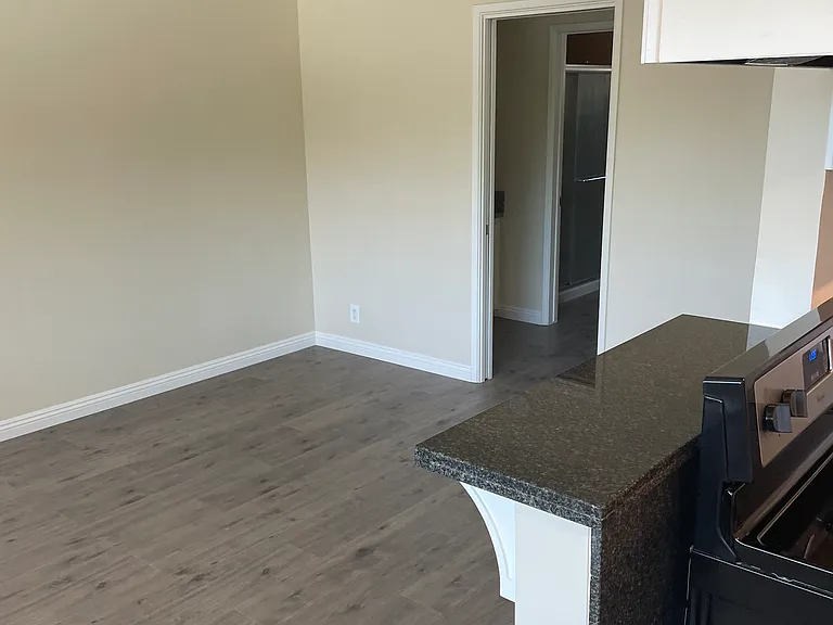 6257 Washington Ave #G — Photo 9