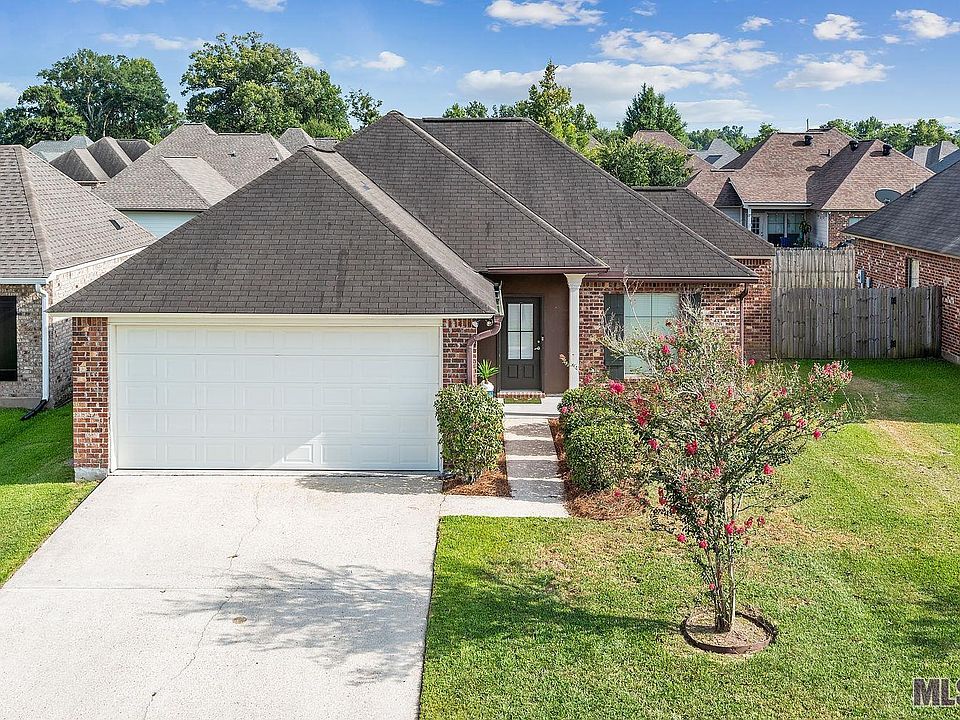 1st image of 40325 Coldwater Landing Ave