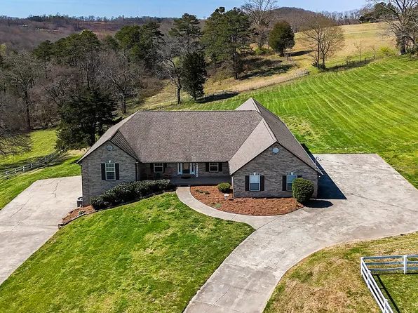 1936 Scenic Meadow Way, Powell, TN 37849
