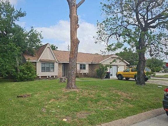 3rd image of 4502 Ponderosa Dr