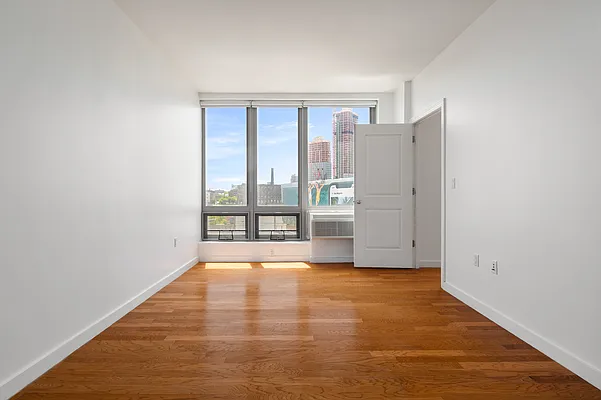 Rented by Compass | media 13