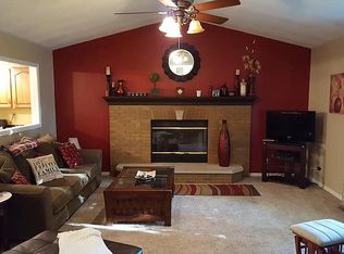 312 Autumn Dr, Dawson, IL 62520