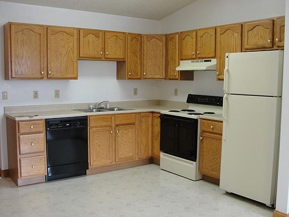4th image of 2711 Fairmont Ct APT C