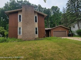 2829 Victor Ave, Lansing, MI