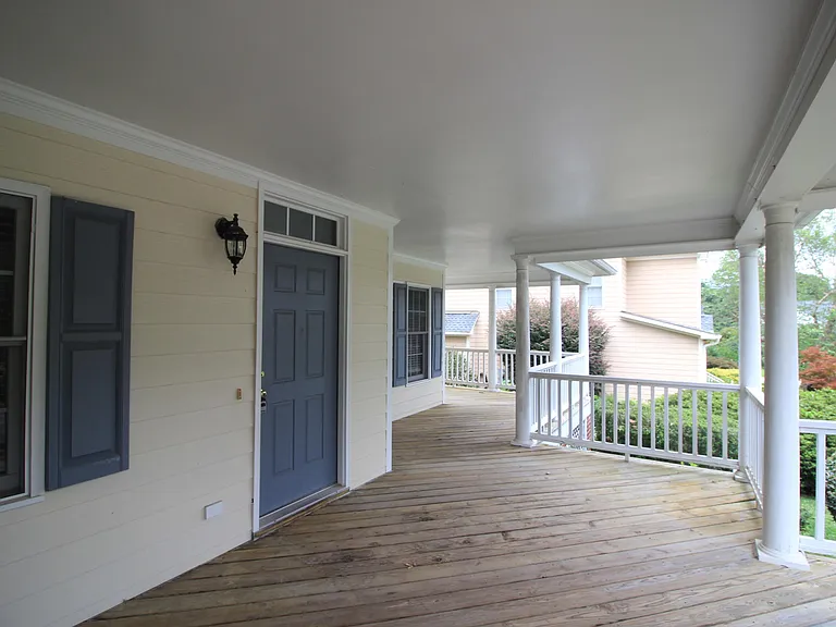304 Peachtree Point Ct — Photo 3