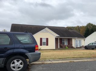 3679 Cheshire Woods Dr, Winston Salem, NC 27106