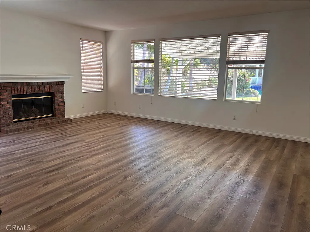 5 bed, 4.5 bath, 4075 sqft, $5,800 — Photo 3