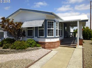 213 W River Ridge Ln, Roseburg, OR 97471