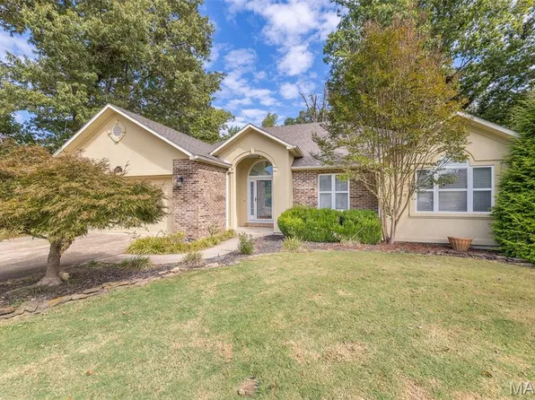 106 Fairway Dr, Poplar Bluff, MO 63901