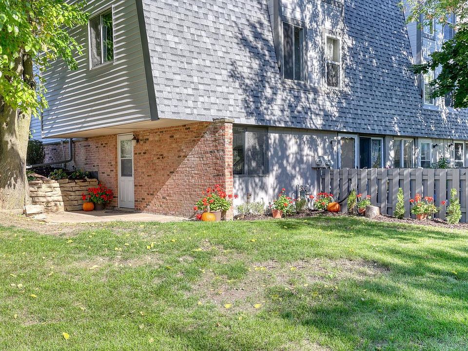 1440 Big Bend ROAD UNIT K, Waukesha, WI 53189 Zillow