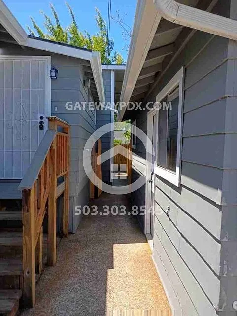 662 Monmouth St — Photo 3