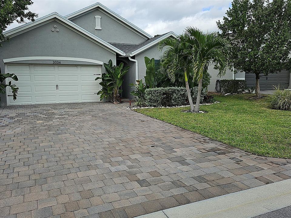 1st image of 3034 NE Skyview Ln