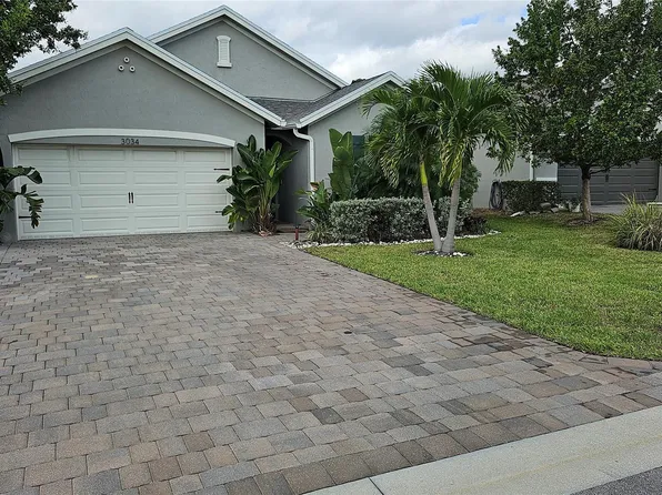 3034 NE Skyview Ln, Ocean Breeze, FL 34957