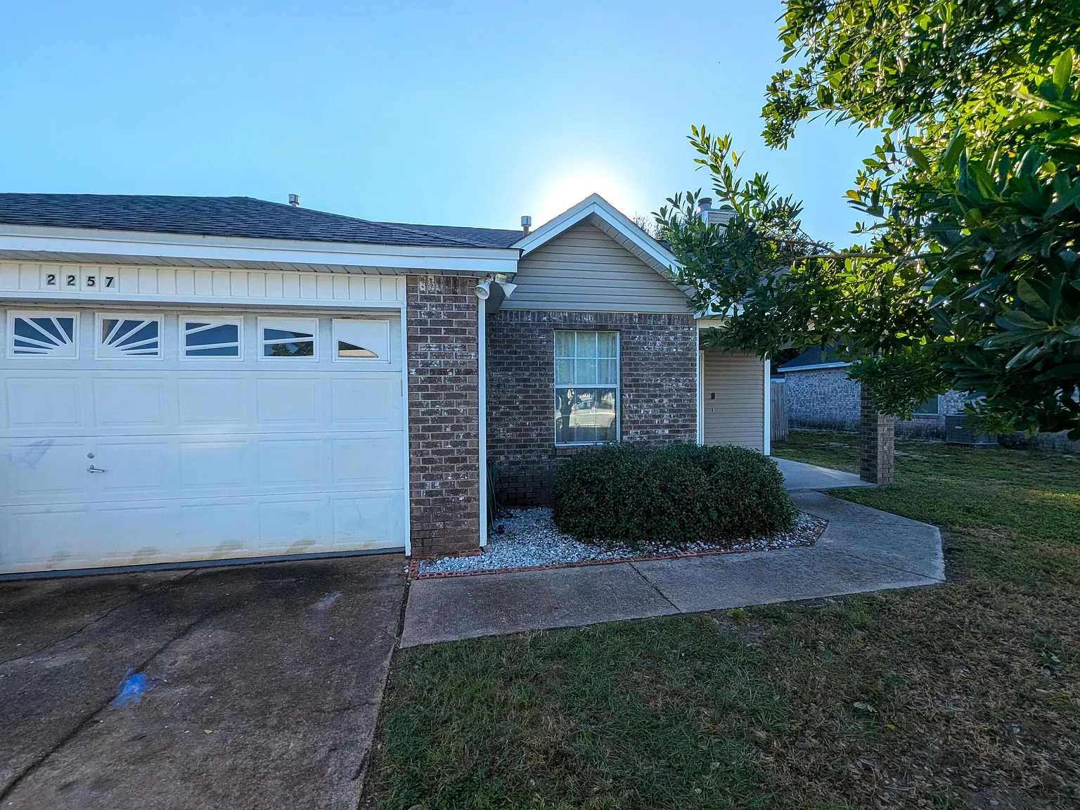 3 bed, 2.0 bath, 1210 sqft, $1,920 — Photo 1