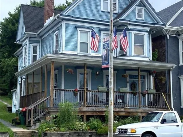 324-326 N 1st St, Lehighton, PA 18235