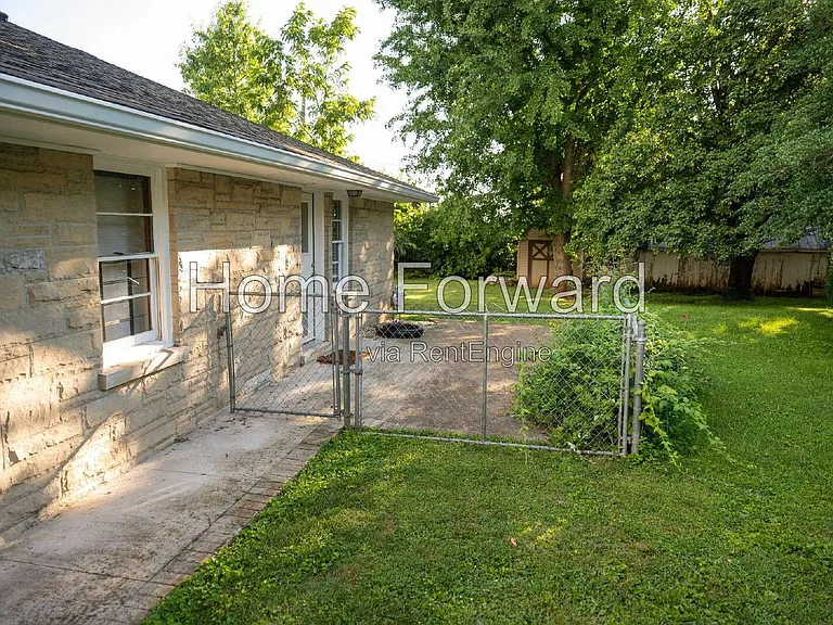 517 N 3rd St — Photo 57