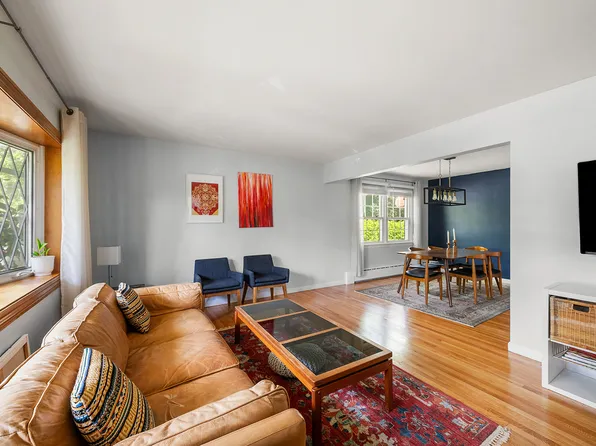 3 Silver Lake Road image 1 of 19