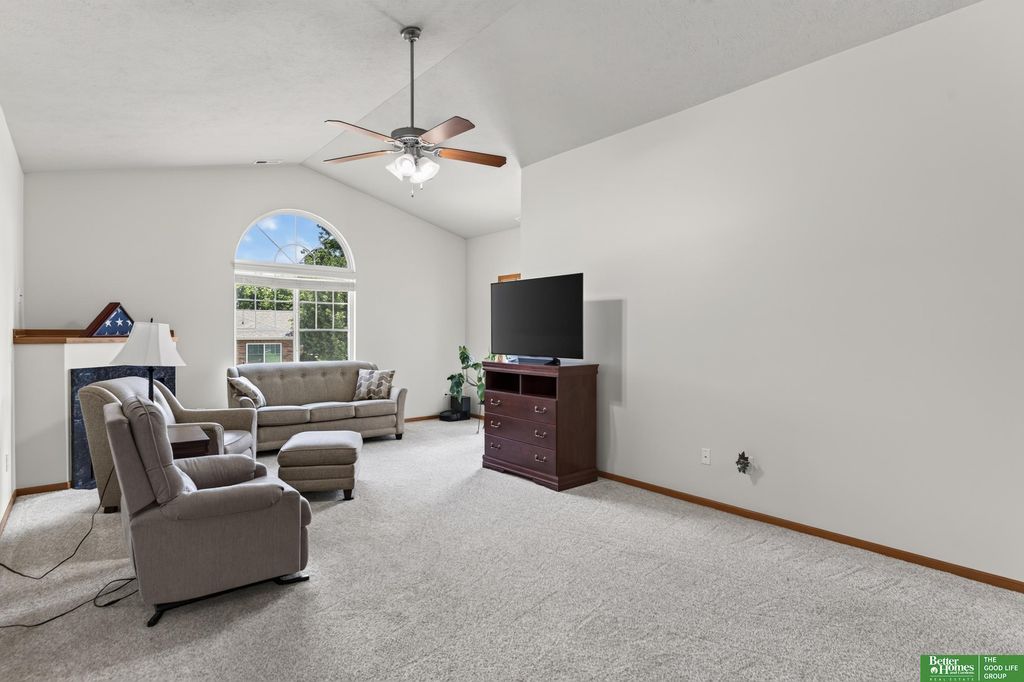 8706 N 160th Plz, Bennington, NE - View 6