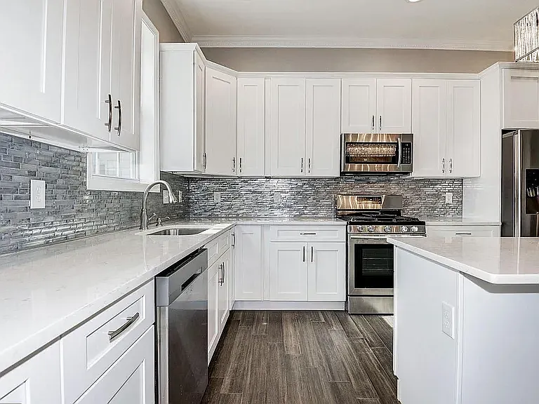 15909 Chieftain Ave — Photo 4