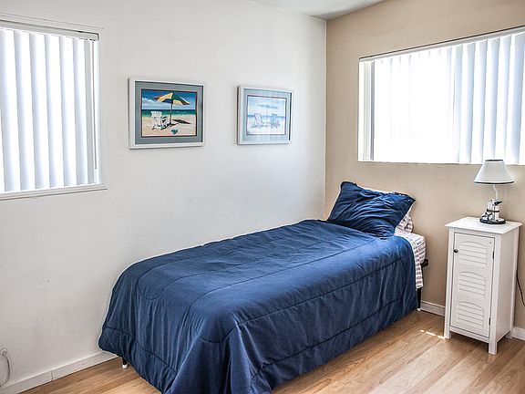 2nd image of 4936 Del Monte Ave #1/2