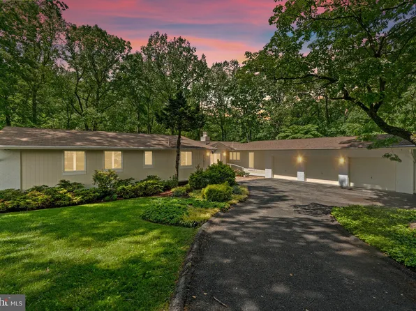 17810 Pond Rd, Ashton, MD 20861