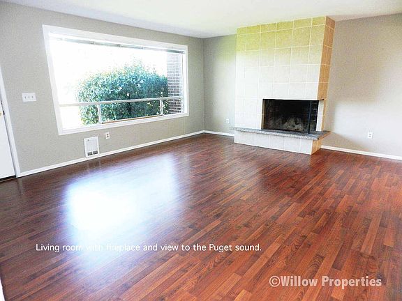 2nd image of 3716 Palisades Pl W