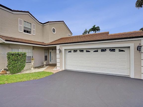 4th image of 21461 Sawmill Ct