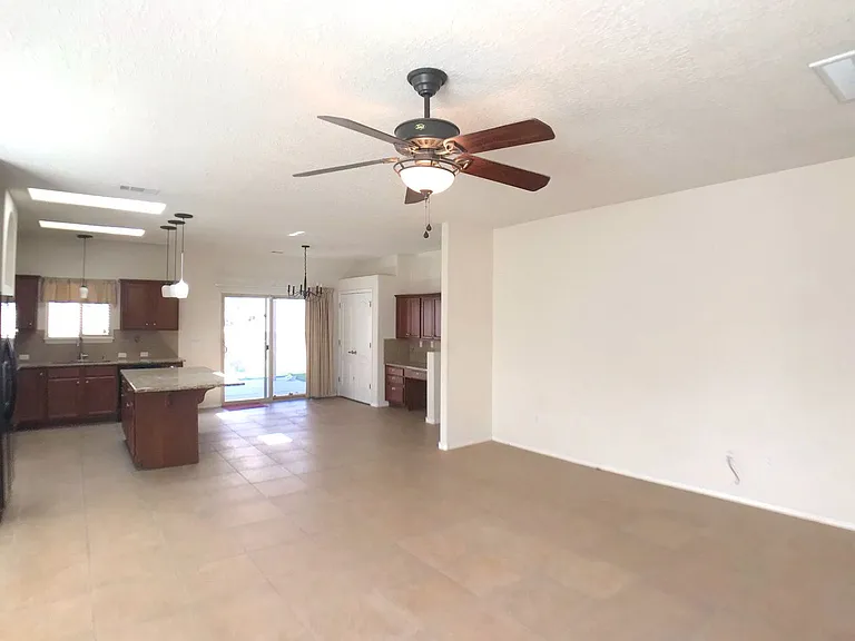 815 Desert Marigold Ct — Photo 3