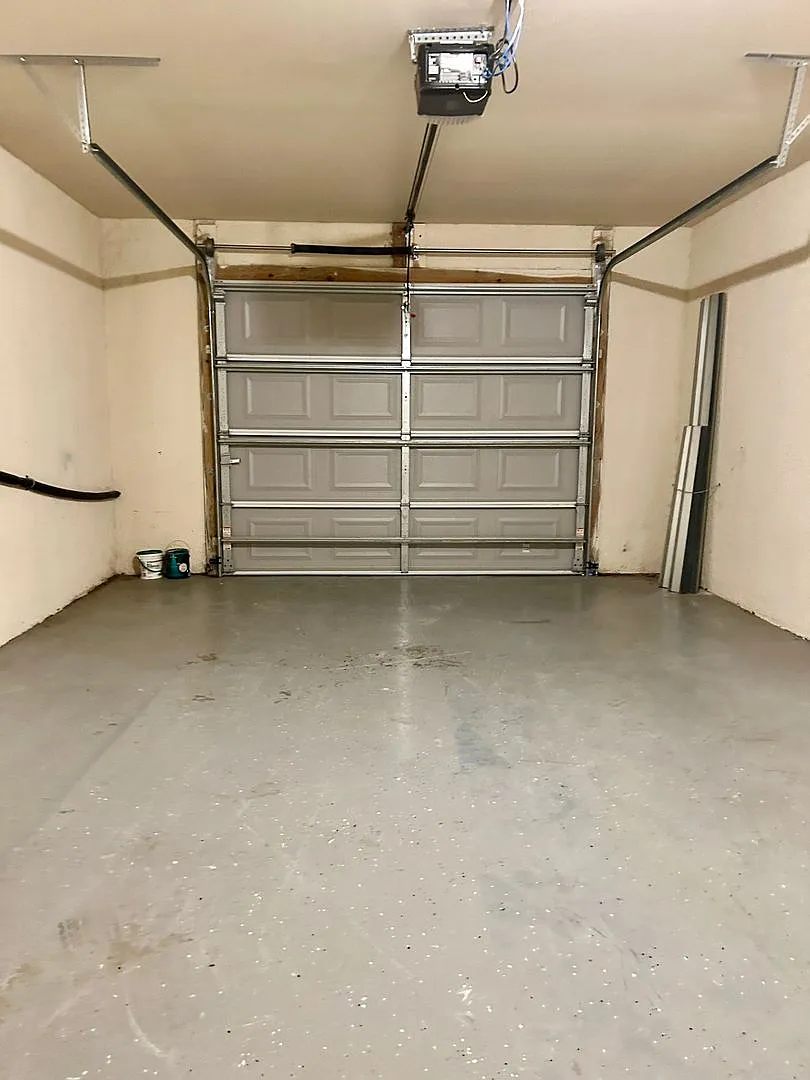 3BR/2BA Duplex with Garage | $200 off 2nd months rent!! — Photo 3