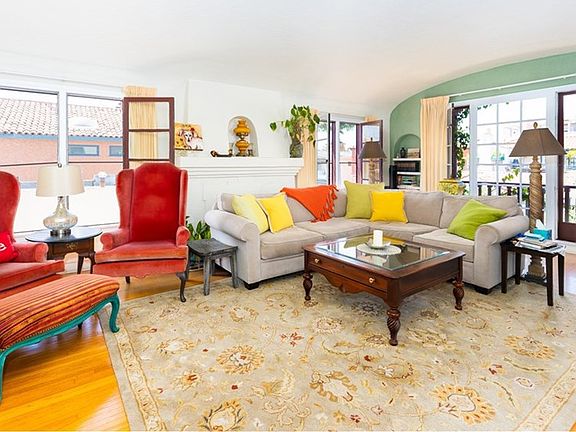 5th image of 132 Quincy Ave