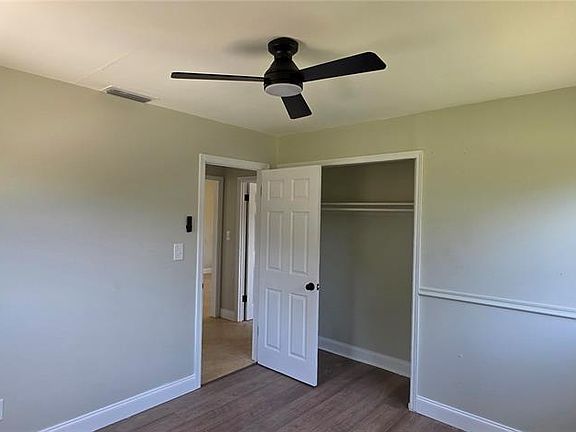 5th image of 260 Pine Tree Dr