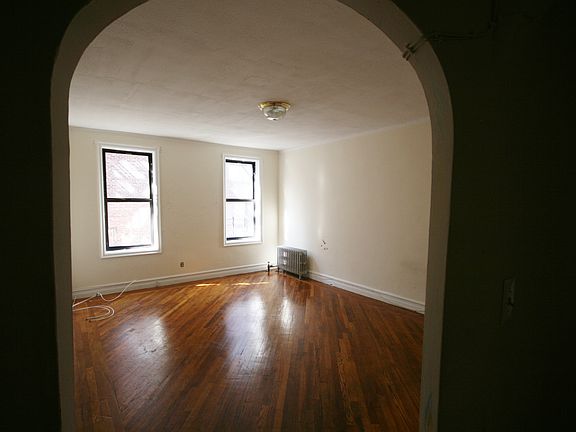2nd image of 4334 49th St APT 3B
