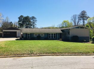 106 N Lake Dr, Rainbow City, AL 35906