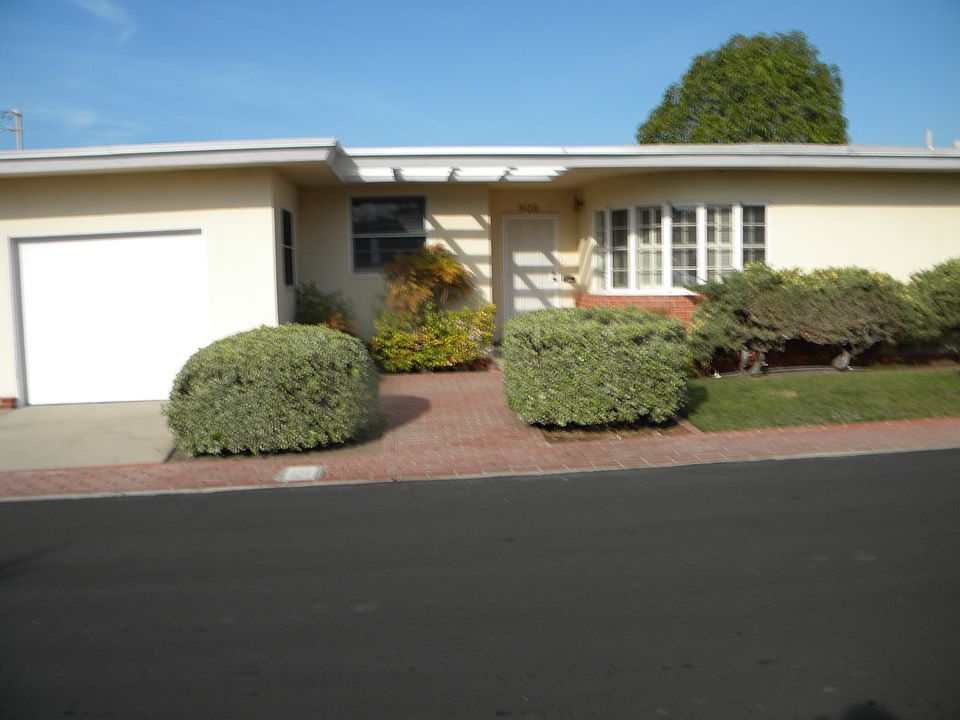1st image of 906 Golden Gate Dr