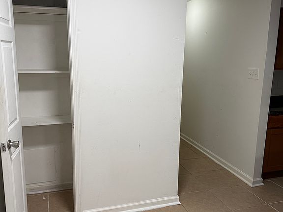 5th image of 13950 Linden St