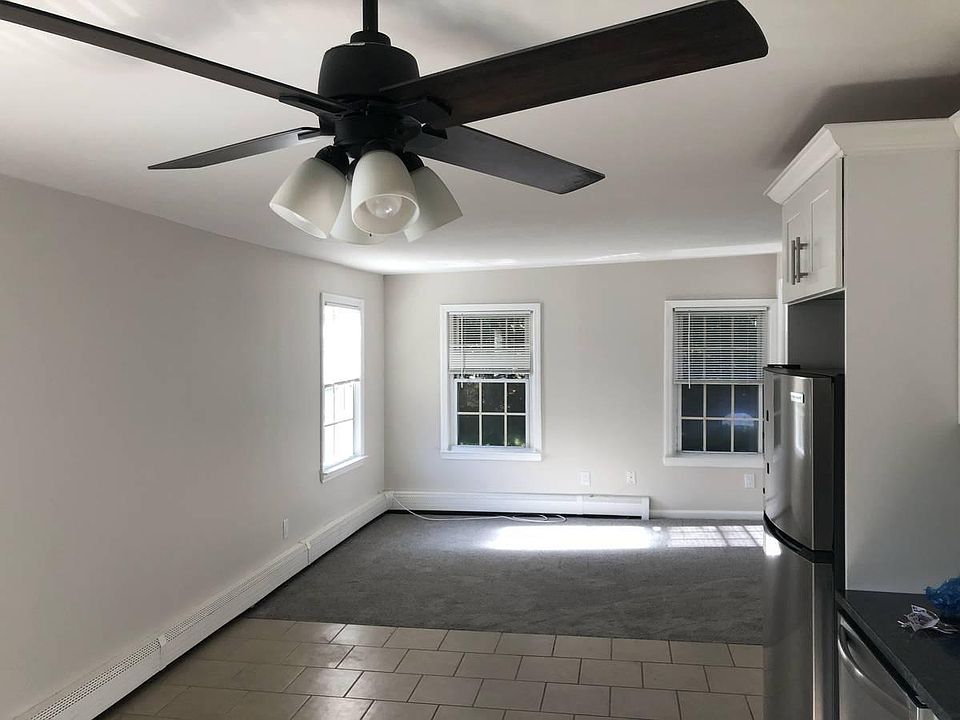 1st image of 303 W Broadway APT 1