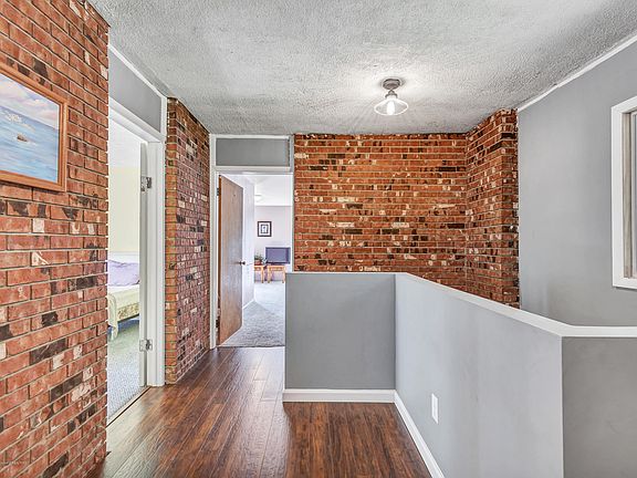 4th image of 6641 Kingdon Ave