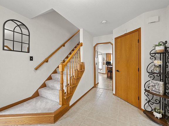 5th image of 12766 Ardine Ct NW